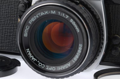 Lot 138 - A Pentax KX 35mm SLR CAmera Outfit