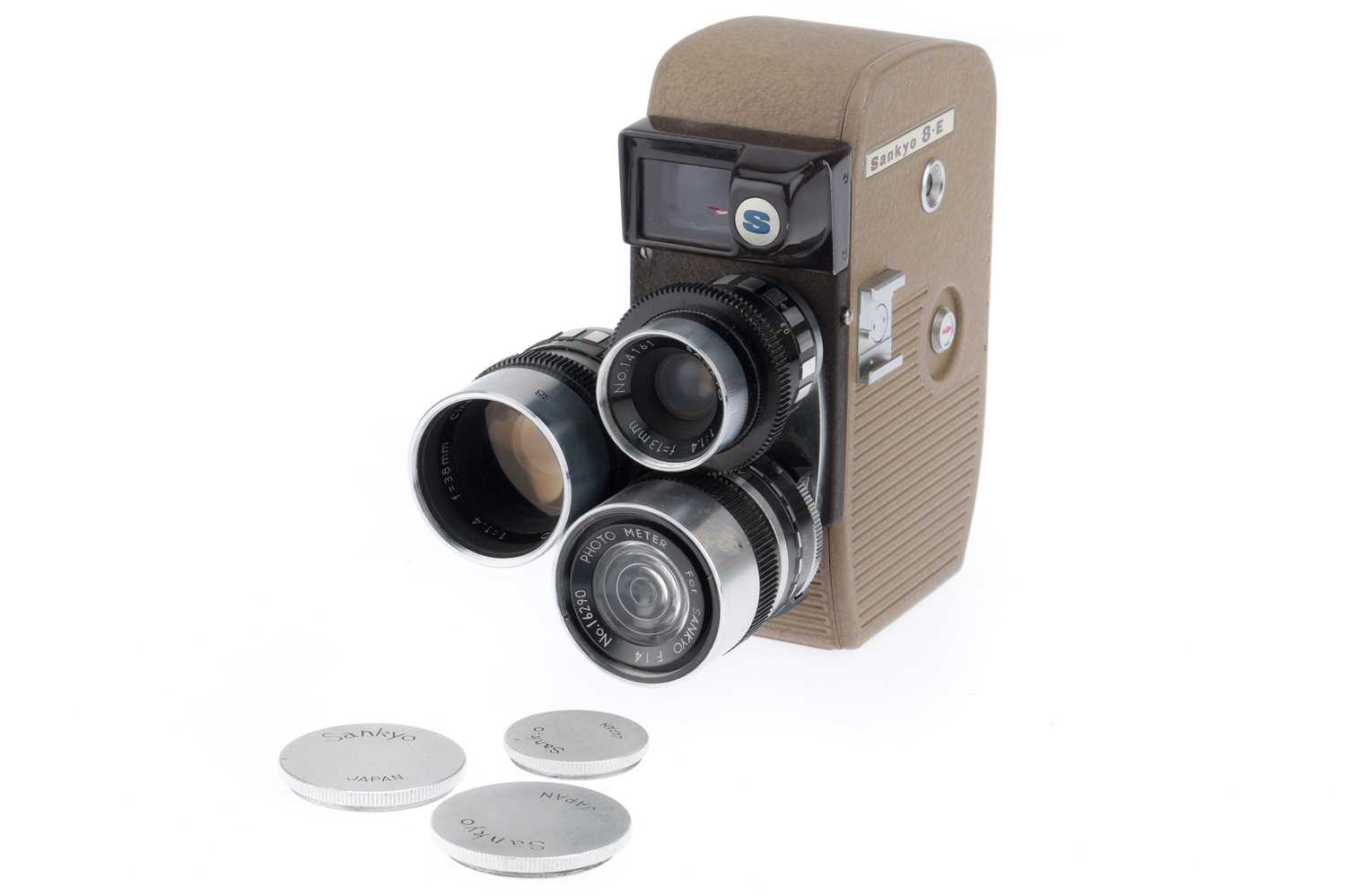Lot 361 - A Sankyo 8-E Cine Camera