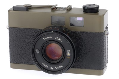 Lot 70 - A Rollei XF35 Compact Camera