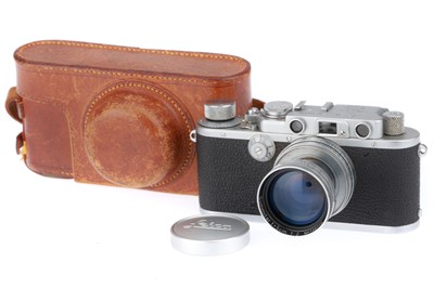 Lot 4 - A Leica IIIa 35mm Rangefinder Camera