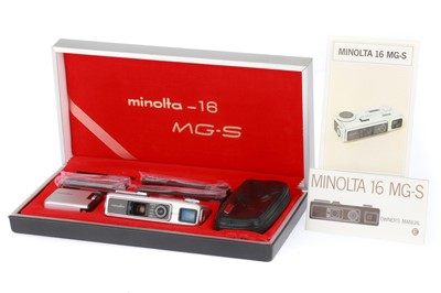 Lot 224 - A Minolta-16 MG-S Subminiature Camera Outfit