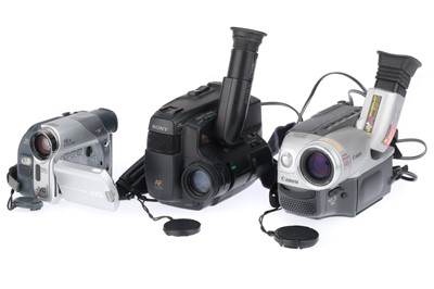 Lot 375 - A Selection of Digital Video Cameras