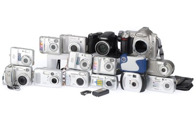 Lot 102 - A Mixed Selection of Digicams