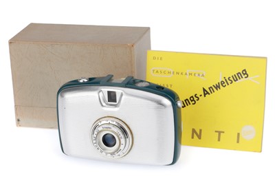 Lot 116 - A Welta Orix Half Frame Camera