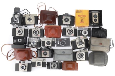 Lot 254 - A Mixed Selection of Cameras