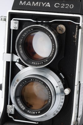 Lot 188 - A Mamiya C220 Medium Format TLR Camera