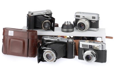 Lot 237 - A Selection of German Cameras