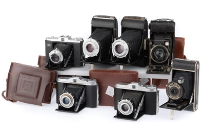Lot 260 - A Group of Folding Cameras