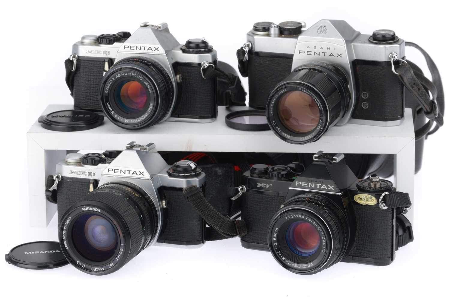 Lot 149 - A Group of Asahi Pentax 35mm SLR Cameras