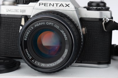 Lot 149 - A Group of Asahi Pentax 35mm SLR Cameras