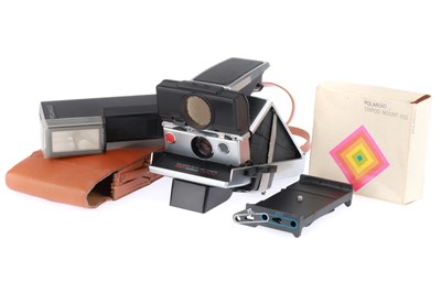 Lot 282 - A Polaroid SX70 Sonar Autofocus Land Camera