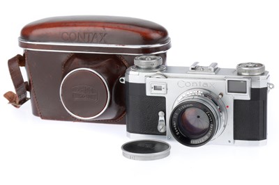 Lot 93 - A Zeiss Ikon Contax IIa 35mm Rangefinder Camera