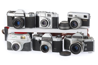 Lot 87 - A Selection of 35mm Cameras