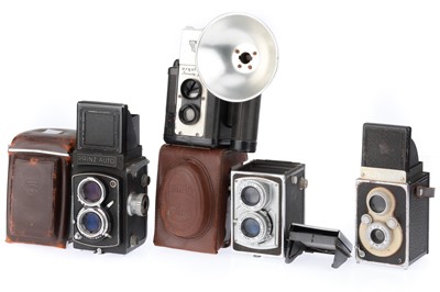 Lot 195 - A Group of TLR Cameras
