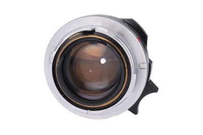 Lot 40 - A Leitz Summilux f/1.4 35mm Pre-ASPH Type II Lens