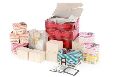 Lot 437 - A Quantity of Mounted and Un-mounted Slides