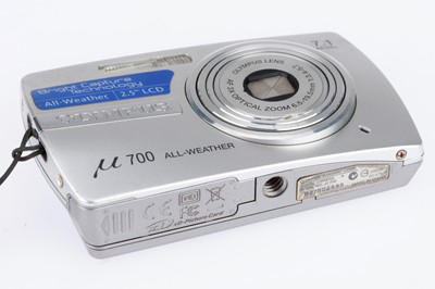 Lot 97 - An Olympus mju-700 Compact Digital Camera