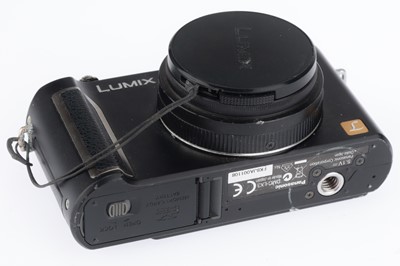 Lot 98 - A Panasonic Lumix DMC TZ-35 Digital Compact Camera