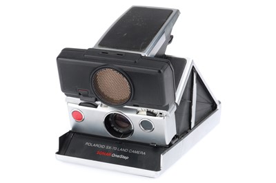 Lot 292 - A Polaroid SX-70 Solar One-step Land Camera
