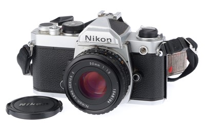 Lot 15 - A Nikon FM 35mm SLR Camera