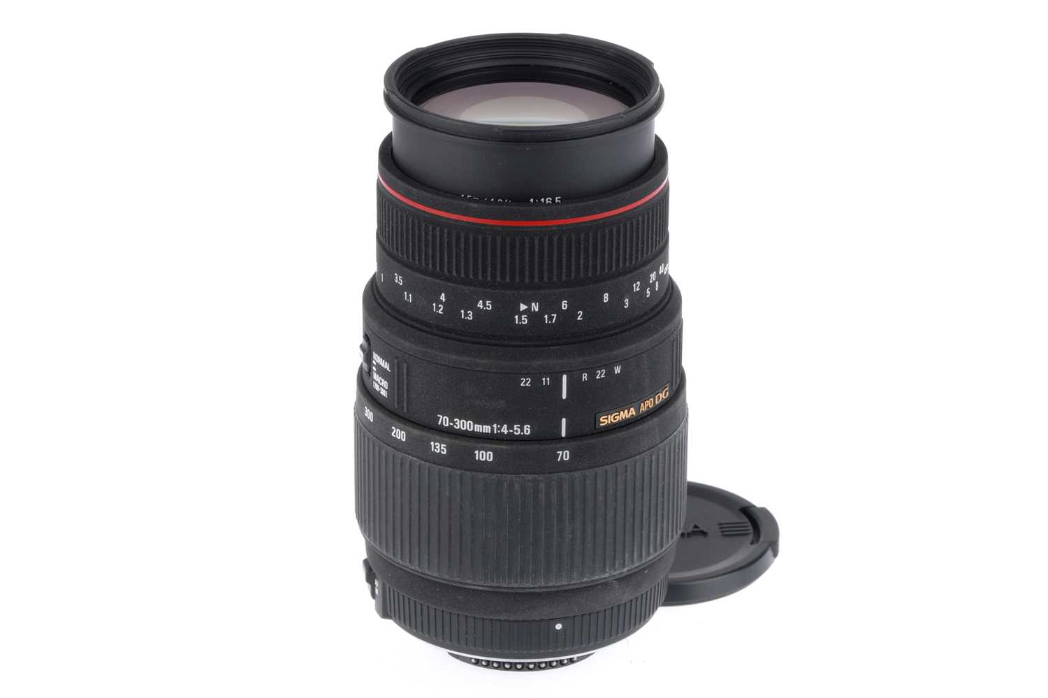 Lot 339 - A Sigma APO-DG 70-300mm Zoom lens