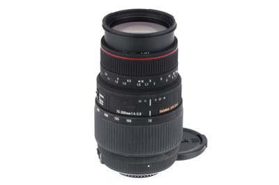 Lot 339 - A Sigma APO-DG 70-300mm Zoom lens