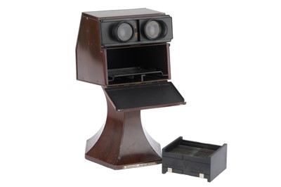 Lot 268 - Gaumont 'Le Stereodrome Metallique' stero Viewer