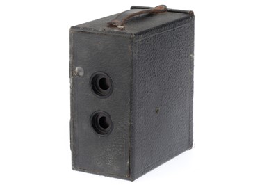 Lot 175 - A Thornton-Pickard Stereo Puck Roll Film Camera