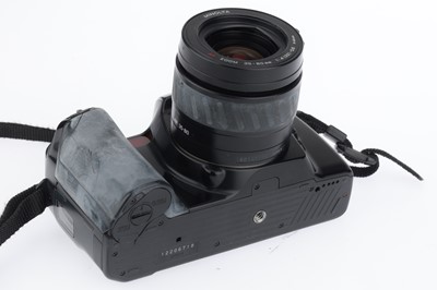 Lot 33 - A Minolta Dynax 7000i 35mm SLR Camera