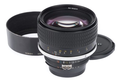 Lot 331 - A Nippon-Kogaku Nikkor-S f/1.4 85mm Lens