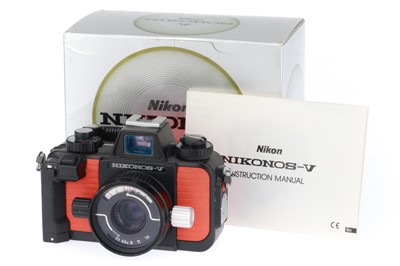 Lot 21 - A Nikon Nikonos V Underwater Camera
