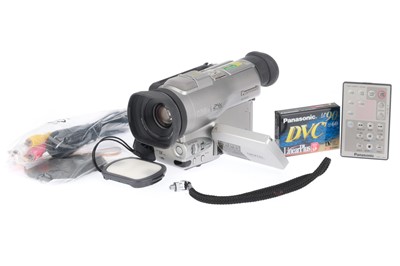 Lot 382 - A Panasonic NV-DX100B Digital Video Camcorder