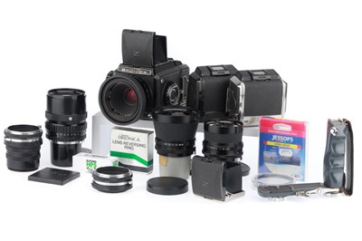 Lot 165 - A Zenza Bronica S2 Medium Format Camera Outfit
