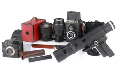 Lot 304 - A Selection of Lenses and Cameras