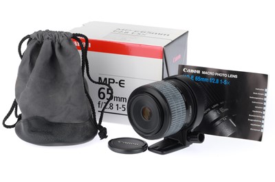 Lot 282 - A Canon MP-E f/2.8 65mm 1-5x Macro Lens