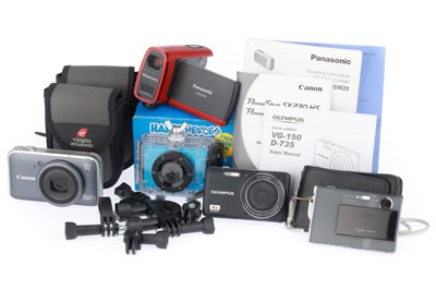 Lot 71 - A Group of Digital Compact Cameras
