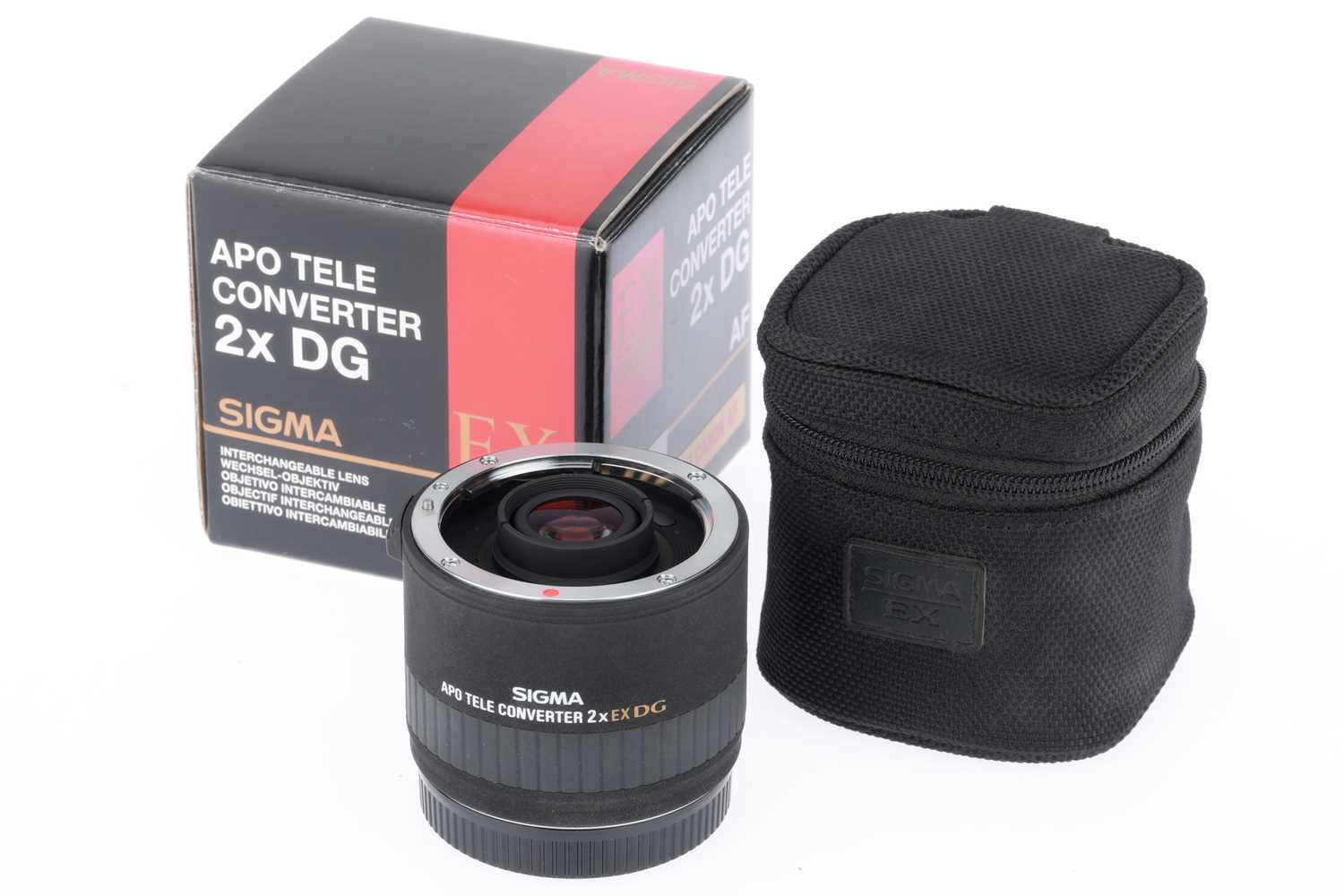Lot 401 - A Sigma APO Tele Converter 2X DG