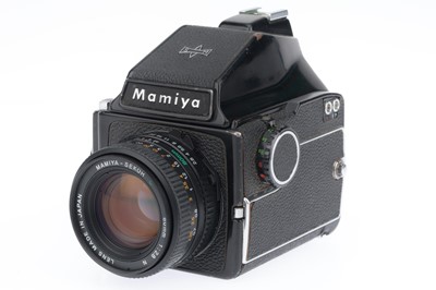 Lot 152 - A Mamiya M645 Medium format Camera Outfit