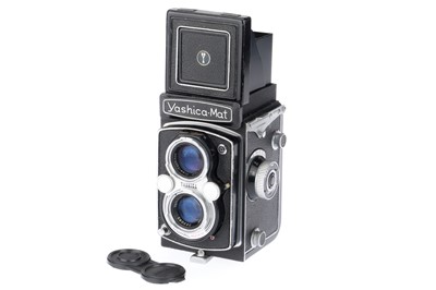 Lot 157 - A Yashica-Mat Medium Format TLR Camera