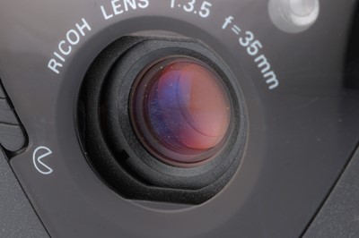 Lot 215 - A Group of Compact Cameras