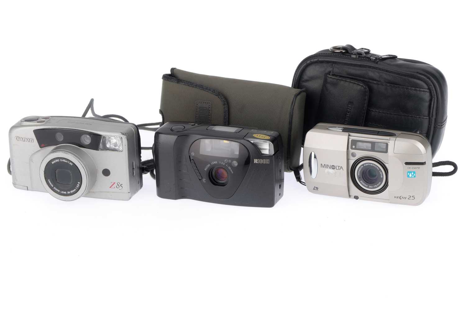 Lot 215 - A Group of Compact Cameras