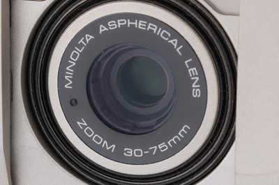 Lot 215 - A Group of Compact Cameras