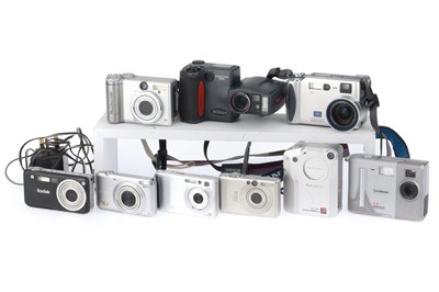 Lot 77 - A Selection of Digital Cameras