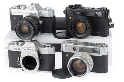 Lot 40 - A Group of Yashica Cameras