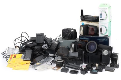 Lot 408 - A Selection of Mixed Photographica