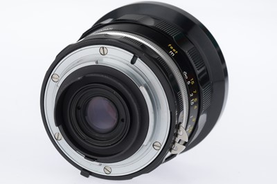 Lot 257 - A Nikon Nikkor-UD Auto f/3.5 20mm Ai Lens