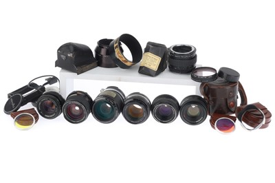 Lot 256 - A Selection of Lenses and Photographica