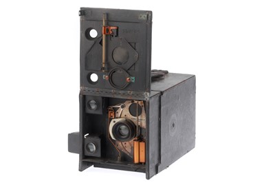 Lot 140 - A Newman & Guardia Special B Magazine Camera