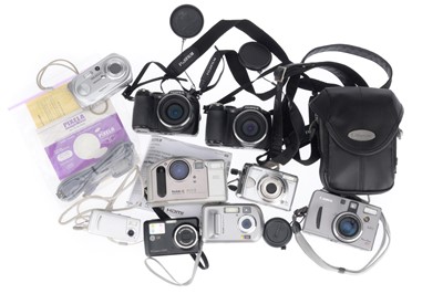 Lot 58 - A Selection of Digital Cameras