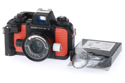 Lot 18 - A Nikon Nikonos V Underwater Camera